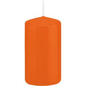 1x Oranje woondecoratie kaarsen 6 x 12 cm 40 branduren