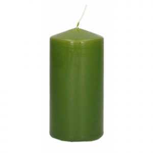 1x Olijfgroene woondecoratie kaarsen 6 x 12 cm 40 branduren