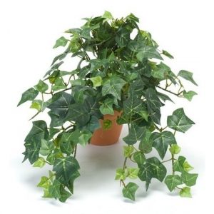Nep klimop plant groen in terracotta pot kunstplant