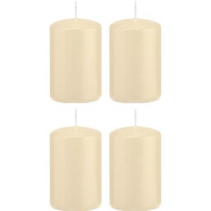 4x Cremewitte woondecoratie kaarsen 5 x 8 cm 18 branduren
