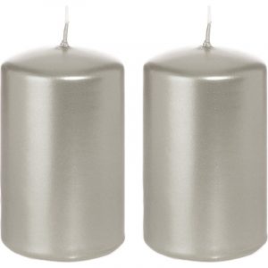 2x Zilveren woondecoratie kaarsen 5 x 8 cm 18 branduren