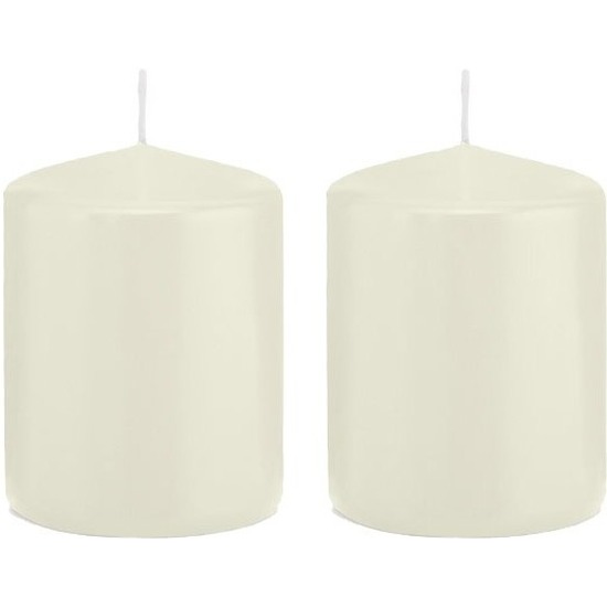 2x Ivoorwitte woondecoratie kaarsen 6 x 8 cm 29 branduren
